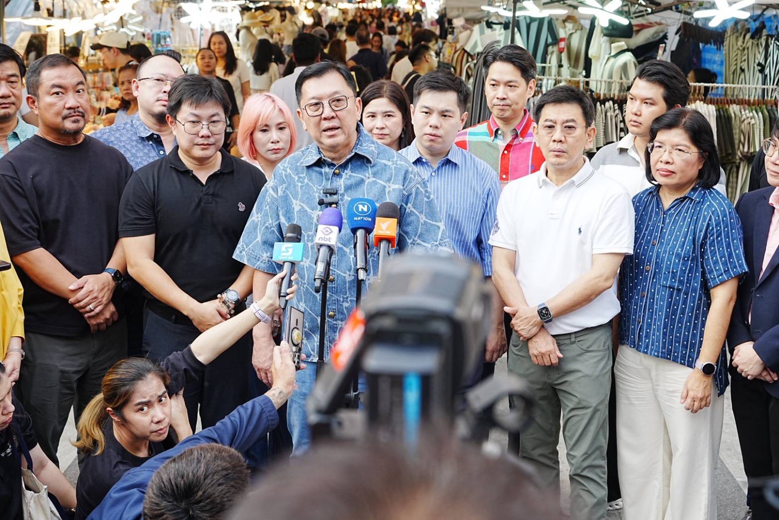 “จตุพร” ควง “ฉันทวิชญ์” ลุยบรรทัดทอง รับฟังปัญหาผู้ประกอบการ เติมความเชื่อมั่น  เดินหน้าผลักดันสู่แลนด์มาร์กสตรีทฟู้ดระดับโลก