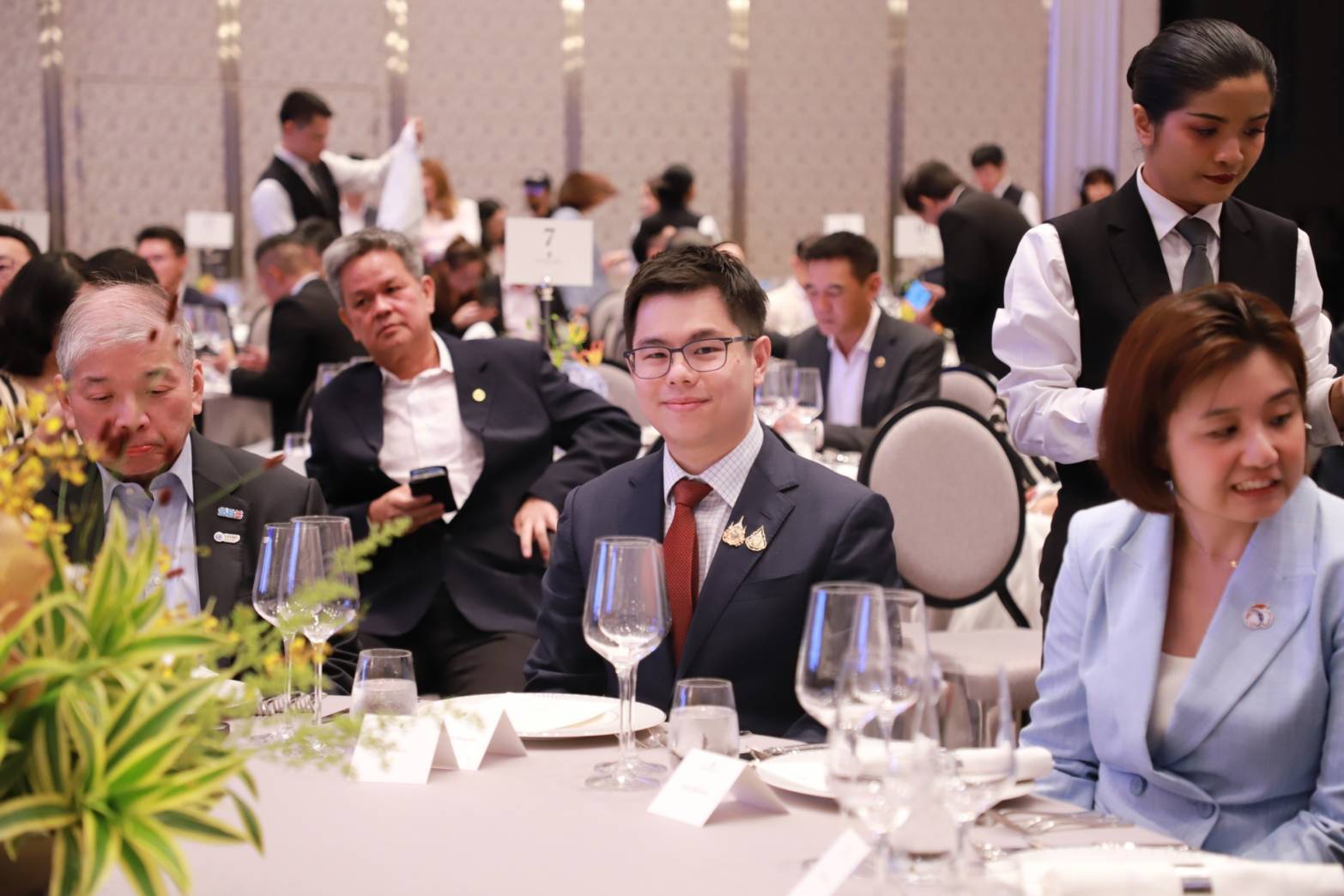"ฉันทวิชญ์" ร่วมงาน Welcome & Networking Dinner แลกเปลี่ยนความคิดเห็นเกี่ยวกับประเด็นการพัฒนานโยบายและเศรษฐกิจ รวมทั้งโอกาสทางการค้าและการลงทุนในภูมิภาค