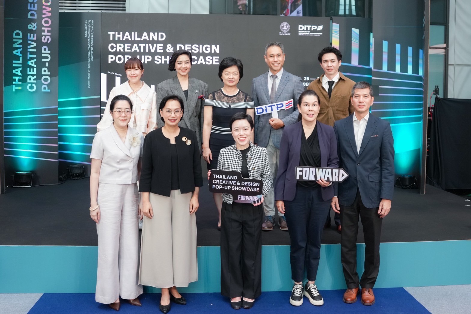 พาณิชย์ ชูแบรนด์ดีไซเนอร์ไทยสู่เวทีโลกในงาน THAILAND CREATIVE & DESIGN POP-UP SHOWCASE “FORWARD: Evolving the Thai Creative Edge”เวทีโชว์พลังการออกแบบไทยสู่สายตาโลก 25-29 กันยายนนี้ ณ ONE Bangkok