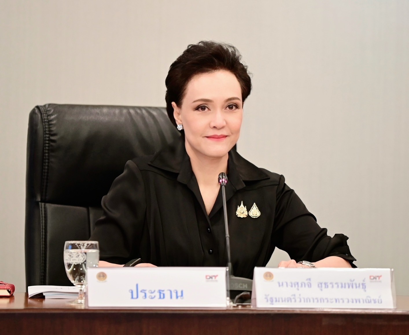 นางศุภจี สุธรรมพันธุ์ รองนายกรัฐมนตรีและรัฐมนตรีว่าการกระทรวงพาณิชย์ เป็นประธานการประชุมคณะกรรมการกลางว่าด้วยราคาสินค้าและบริการ (กกร.) ครั้งที่ 2/2569  เมื่อวันที่ 15 มิถุนายน 2569 ณ ทำเนียบรัฐบาล