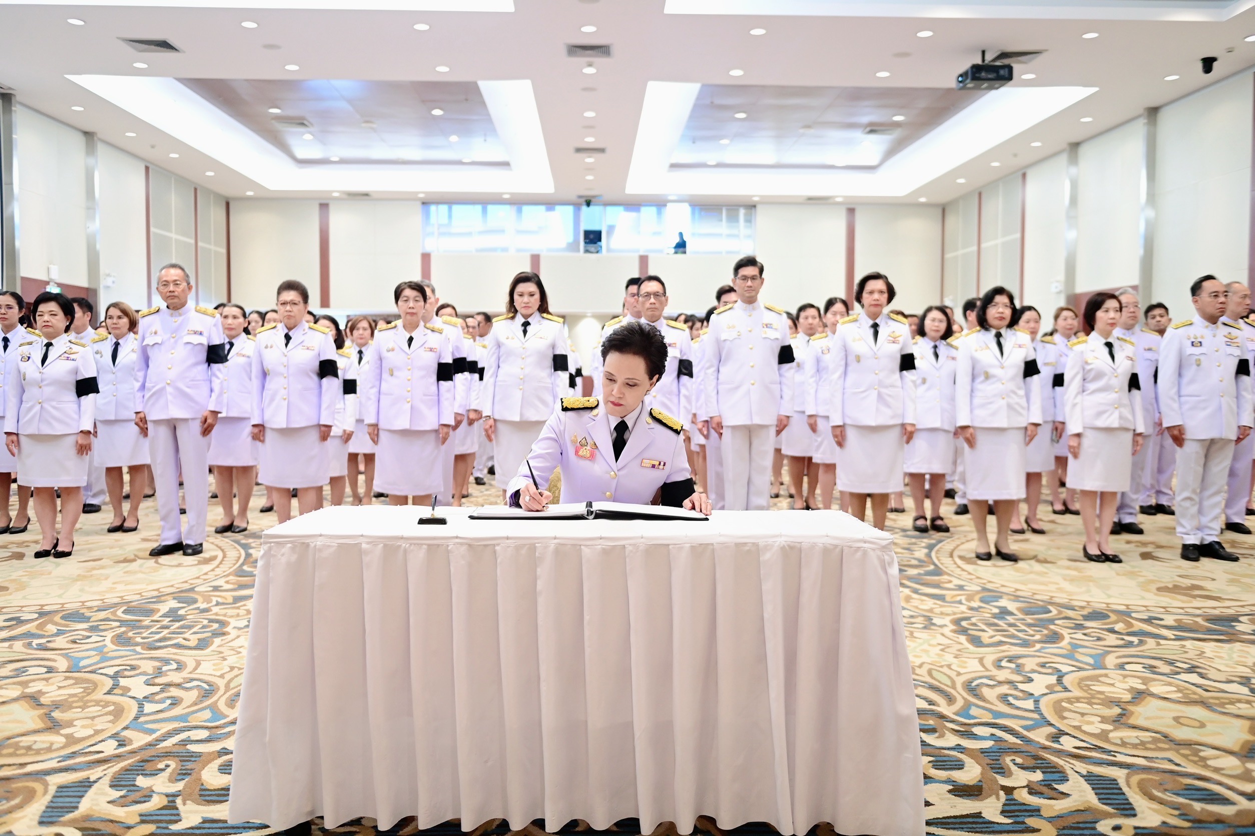 กระทรวงพาณิชย์จัดพิธีลงนามถวายความอาลัย สมเด็จพระเจ้าลูกเธอ เจ้าฟ้าพัชรกิติยาภา นเรนทิราเทพยวดี กรมหลวงราชสาริณีสิริพัชร มหาวัชรราชธิดา