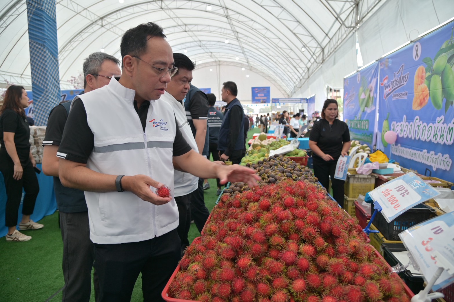 คึกคัก &ldquo;กรมการค้าภายใน&rdquo; ยกทัพสินค้าลดกว่า 60% จัดงานไทยช่วยไทยลดค่าครองชีพ จังหวัดอุดรธานี 3 วัน