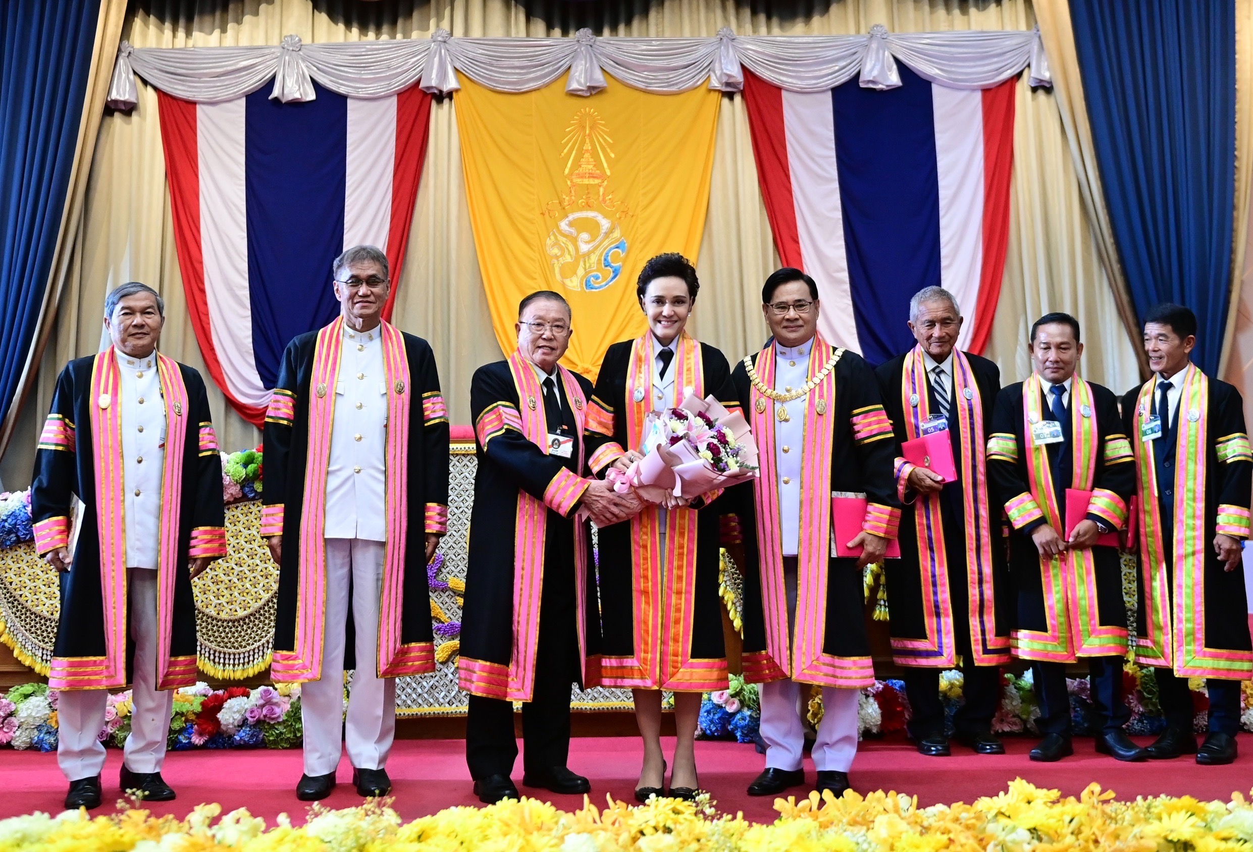"ศุภจี"  รับพระราชทานปริญญาดุษฎีบัณฑิตกิตติมศักดิ์ จาก มรภ.รำไพพรรณี เชิดชูผลงานพัฒนาประเทศ