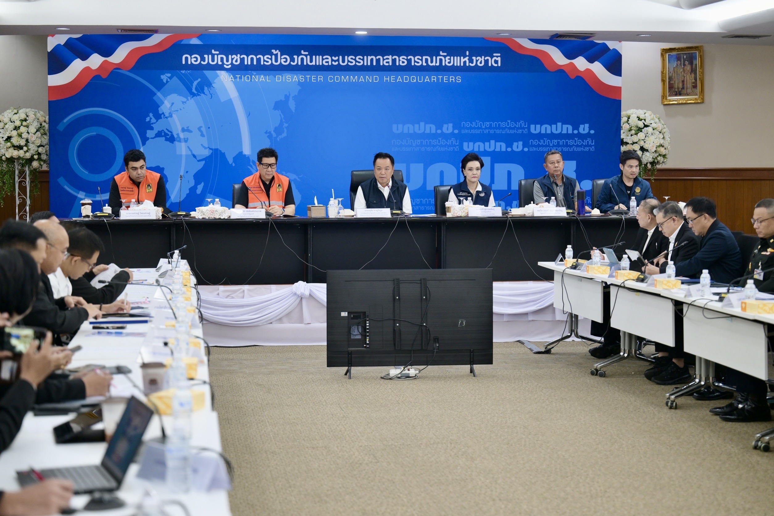 นางศุภจี สุธรรมพันธุ์ รองนายกรัฐมนตรีและรัฐมนตรีว่าการกระทรวงพาณิชย์ เข้าร่วมการประชุมกองบัญชาการป้องกันและบรรเทาสาธารณภัยแห่งชาติ (บกปภ.ช.) โดยมีนายอนุทิน ชาญวีรกูล นายกรัฐมนตรีและรัฐมนตรีว่าการกระทรวงมหาดไทย เป็นประธานการประชุม ในวันที่ 3 ตุลาคม 2569 ณ กรมป้องกันและบรรเทาสาธารณภัย (ปภ.)